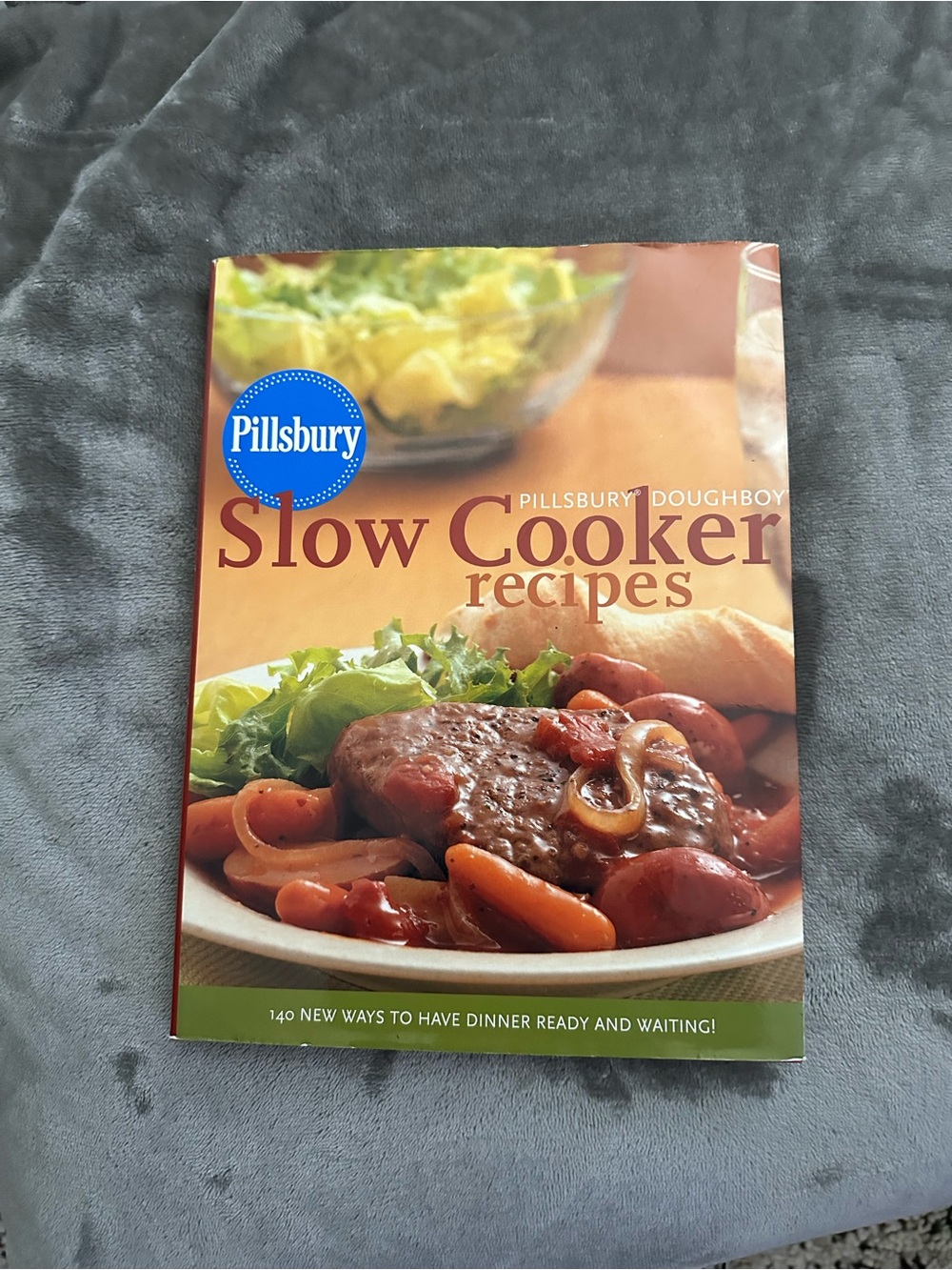 Pillsbury Slow Cooker Recipes Cookbook - Brown, Green
